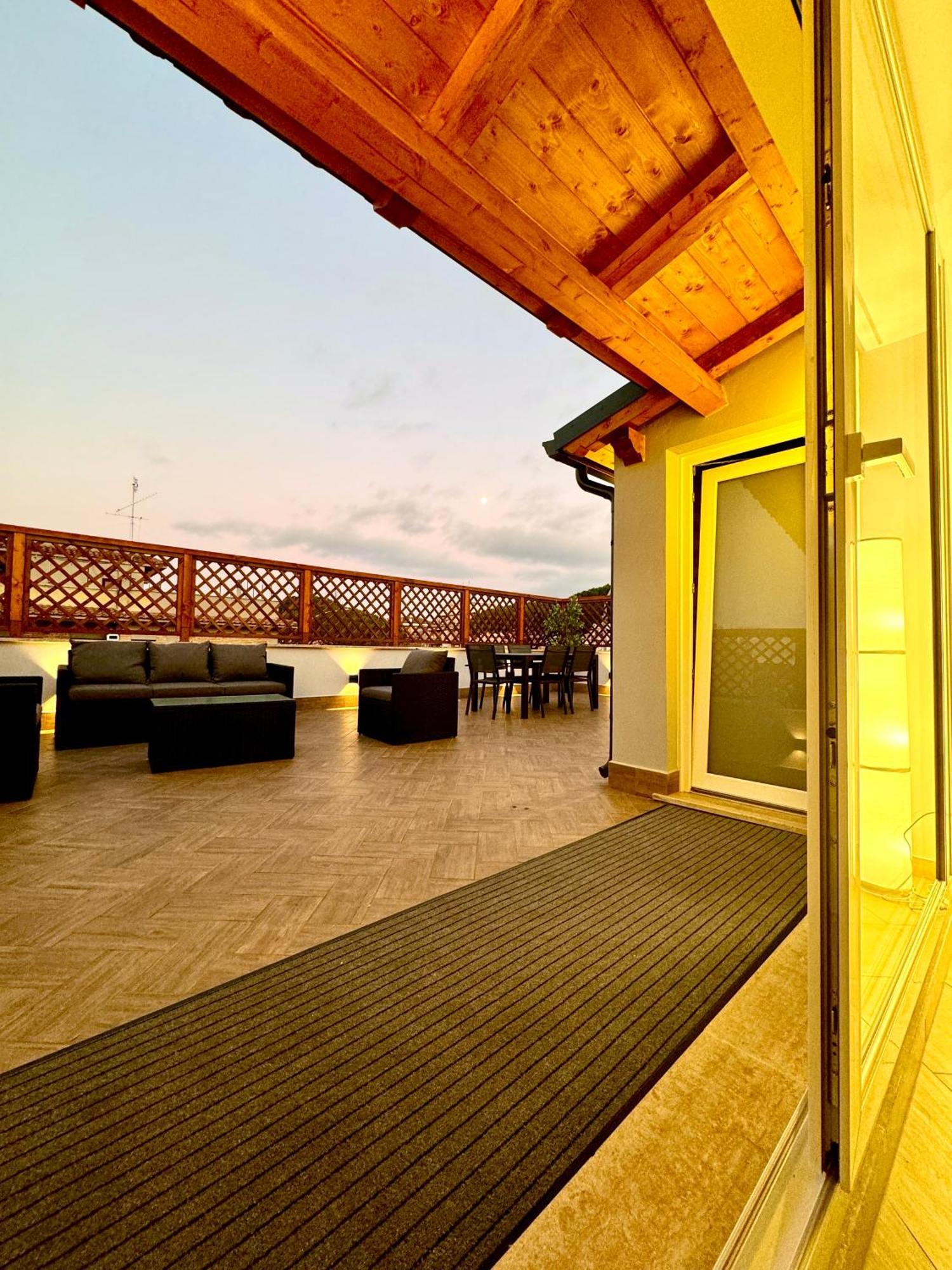 Luxury Apartment Togliatti ローマ エクステリア 写真